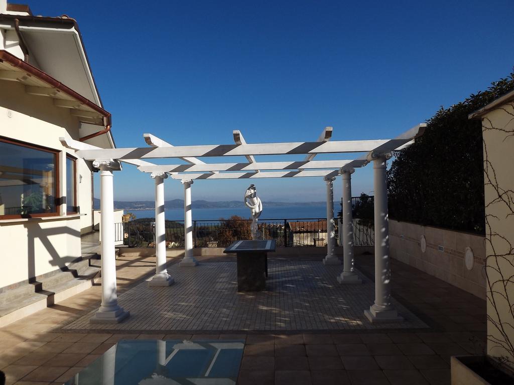 The White Villa Браччано Экстерьер фото