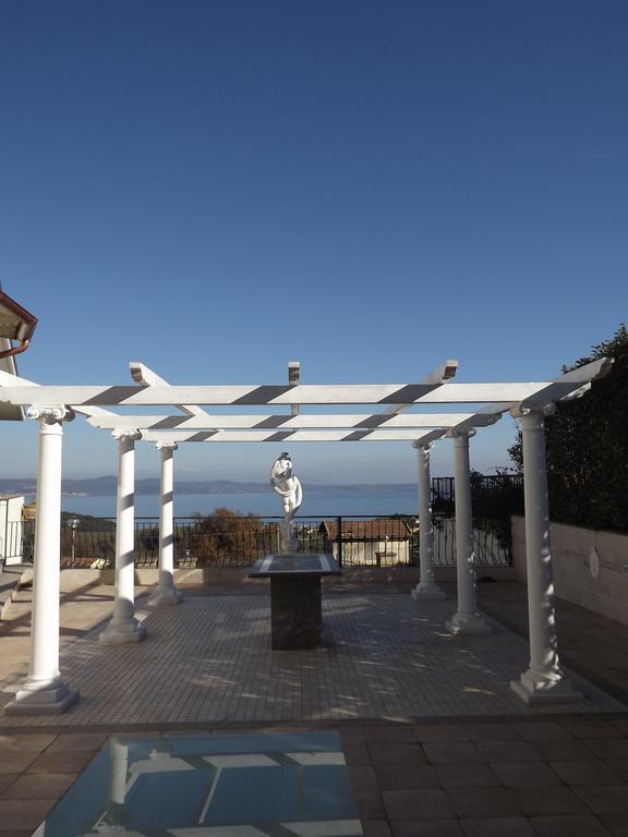 The White Villa Браччано Экстерьер фото